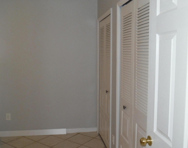 3035 Sir Hamilton Circle - Photo Thumbnail 10