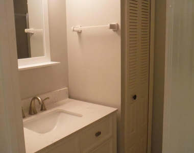 3035 Sir Hamilton Circle - Photo Thumbnail 8