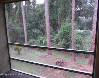 3035 Sir Hamilton Circle - Photo Thumbnail 17