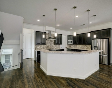 1518 Birdsall Street - Photo Thumbnail 5