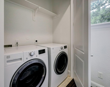 1518 Birdsall Street - Photo Thumbnail 15
