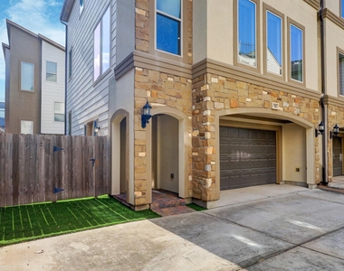1518 Birdsall Street - Photo Thumbnail 24