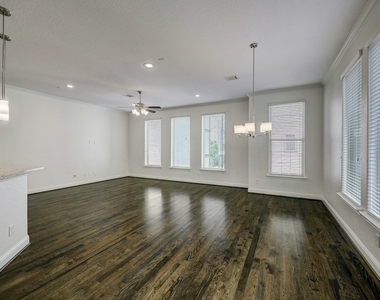 1518 Birdsall Street - Photo Thumbnail 3
