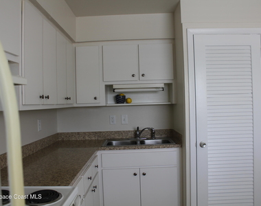 651 Palm Drive - Photo Thumbnail 10