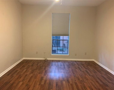 2475 Underwood Street - Photo Thumbnail 9