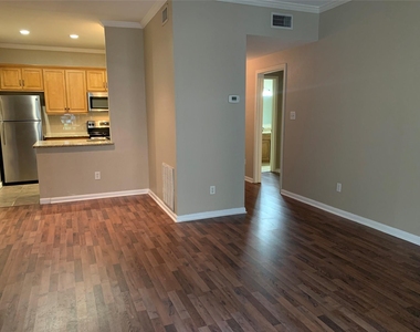 2475 Underwood Street - Photo Thumbnail 4