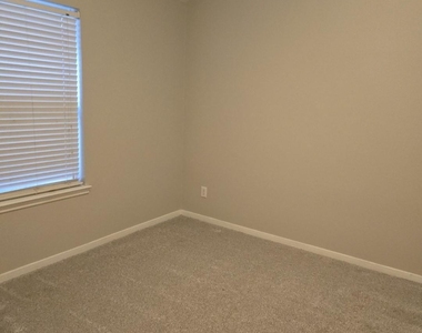 2707 Hewn Rock Way - Photo Thumbnail 13
