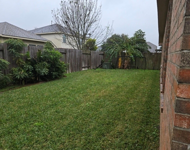 2707 Hewn Rock Way - Photo Thumbnail 3