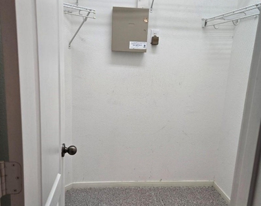 2707 Hewn Rock Way - Photo Thumbnail 12