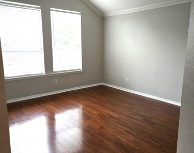 2707 Hewn Rock Way - Photo Thumbnail 10