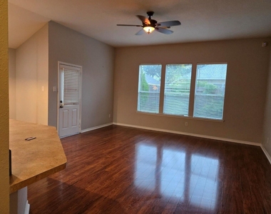 2707 Hewn Rock Way - Photo Thumbnail 6