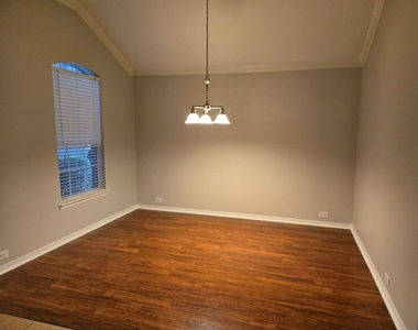 2707 Hewn Rock Way - Photo Thumbnail 4