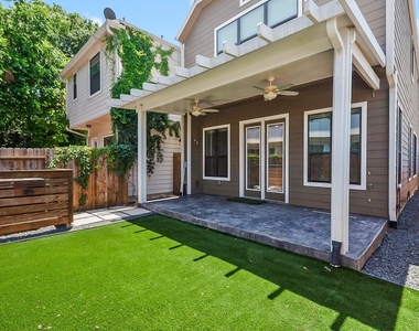 5328 Larkin Street - Photo Thumbnail 23