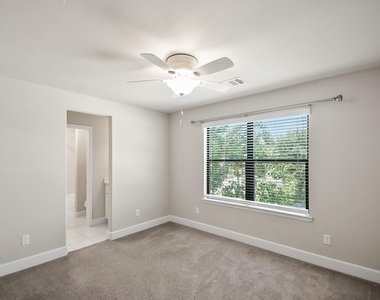5328 Larkin Street - Photo Thumbnail 14