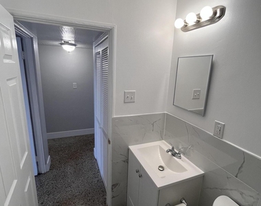 1805 Guava Avenue - Photo Thumbnail 9