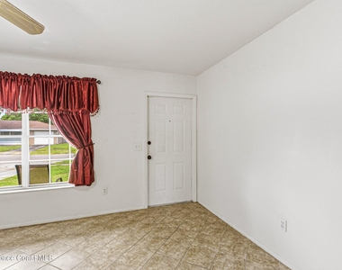 1265 Ethel Circle Ne - Photo Thumbnail 9