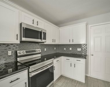 11 Verbena Bend Place - Photo Thumbnail 11