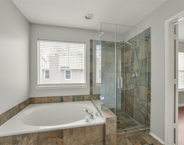11 Verbena Bend Place - Photo Thumbnail 21