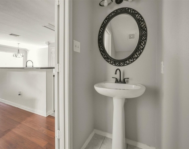 11 Verbena Bend Place - Photo Thumbnail 15