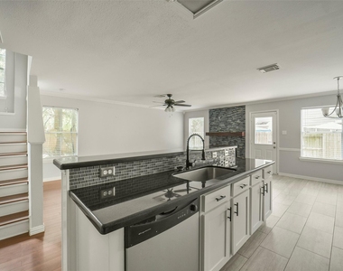 11 Verbena Bend Place - Photo Thumbnail 9