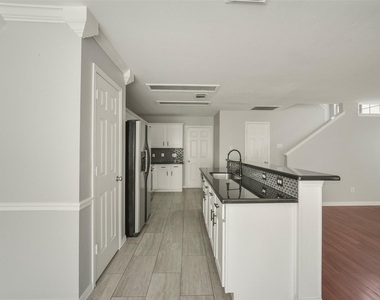 11 Verbena Bend Place - Photo Thumbnail 6