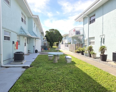 7605 Ridgewood Avenue - Photo Thumbnail 23