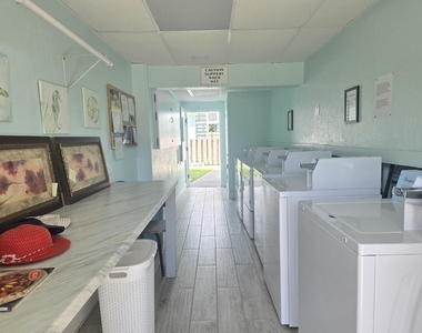 7605 Ridgewood Avenue - Photo Thumbnail 28