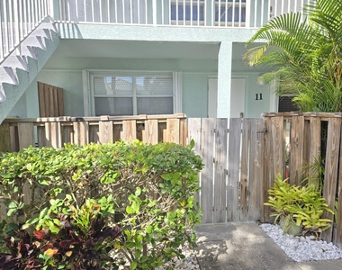 7605 Ridgewood Avenue - Photo Thumbnail 1
