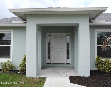 1530 Paley Circle Se - Photo Thumbnail 1