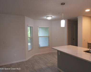 1530 Paley Circle Se - Photo Thumbnail 7