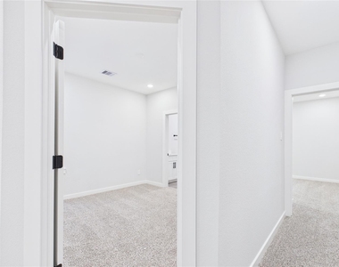 5032 Creekmont Drive - Photo Thumbnail 35
