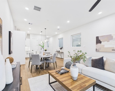 5032 Creekmont Drive - Photo Thumbnail 16