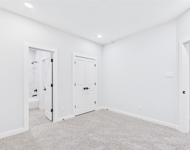 5032 Creekmont Drive - Photo Thumbnail 37