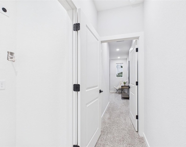 5032 Creekmont Drive - Photo Thumbnail 25