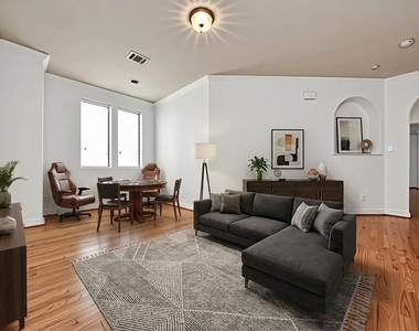 605 W Polk Street - Photo Thumbnail 32