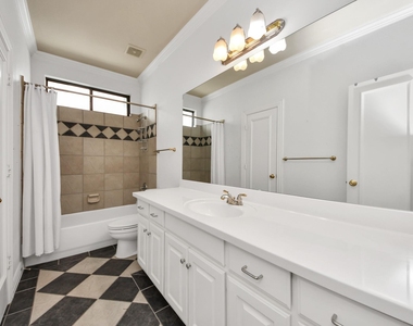 605 W Polk Street - Photo Thumbnail 33