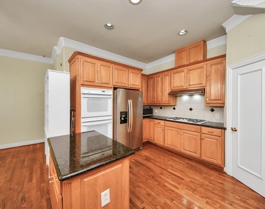 605 W Polk Street - Photo Thumbnail 12