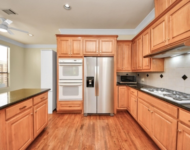 605 W Polk Street - Photo Thumbnail 13