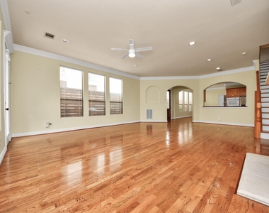 605 W Polk Street - Photo Thumbnail 20