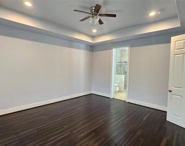 3715 Aldridge Drive - Photo Thumbnail 14