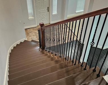 3715 Aldridge Drive - Photo Thumbnail 32