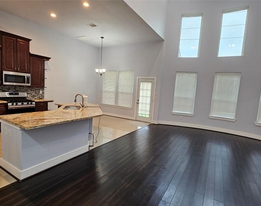 3715 Aldridge Drive - Photo Thumbnail 9