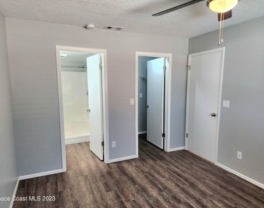 1710 University Lane - Photo Thumbnail 9
