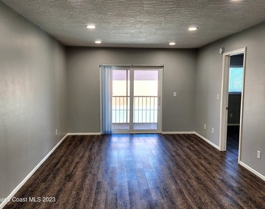 1710 University Lane - Photo Thumbnail 8