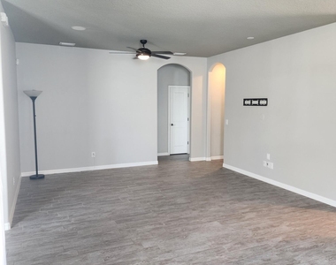 2882 Amethyst Way - Photo Thumbnail 2