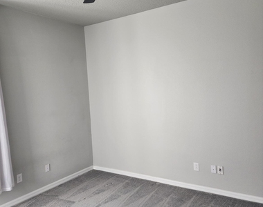 2882 Amethyst Way - Photo Thumbnail 19
