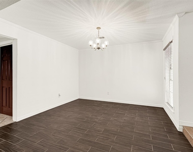 11427 Sagegrove Lane - Photo Thumbnail 10