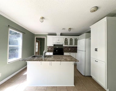 18143 Breezy Drive - Photo Thumbnail 11
