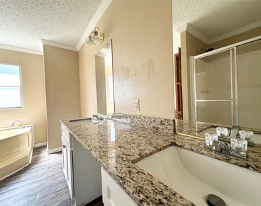 18143 Breezy Drive - Photo Thumbnail 30
