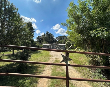 18143 Breezy Drive - Photo Thumbnail 37